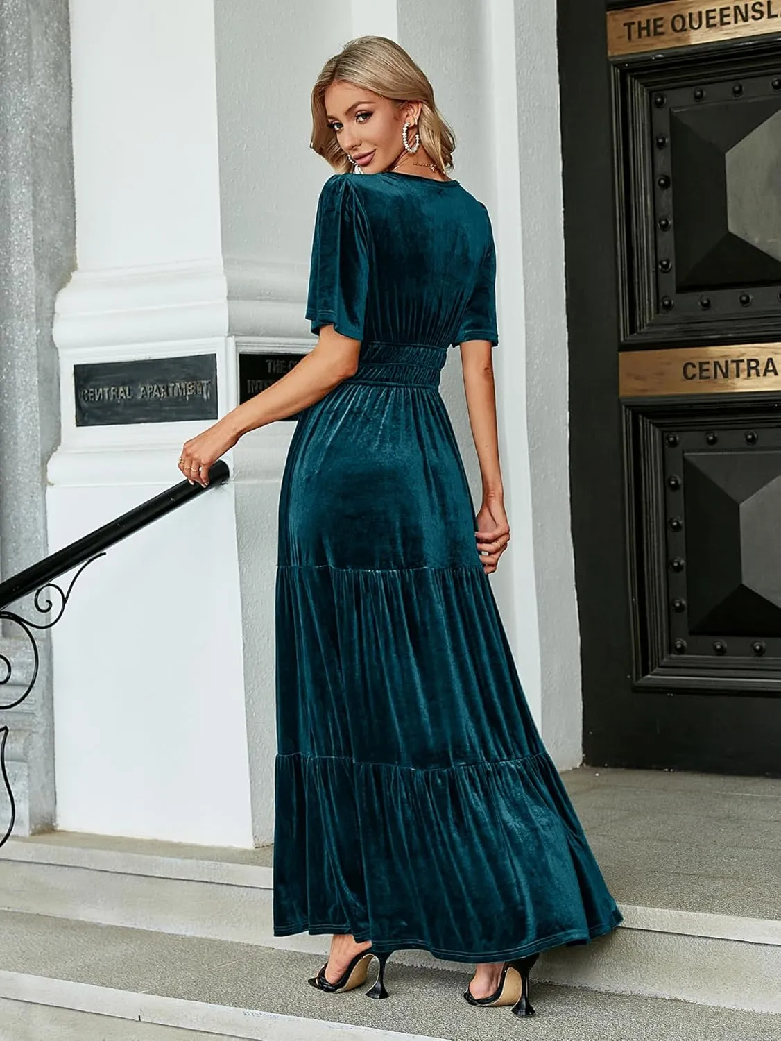Amegoya Women's Velvet Short Sleeve V Neck Formal Wedding Guest Maxi Dresses Fall Evening Party Long Dresses