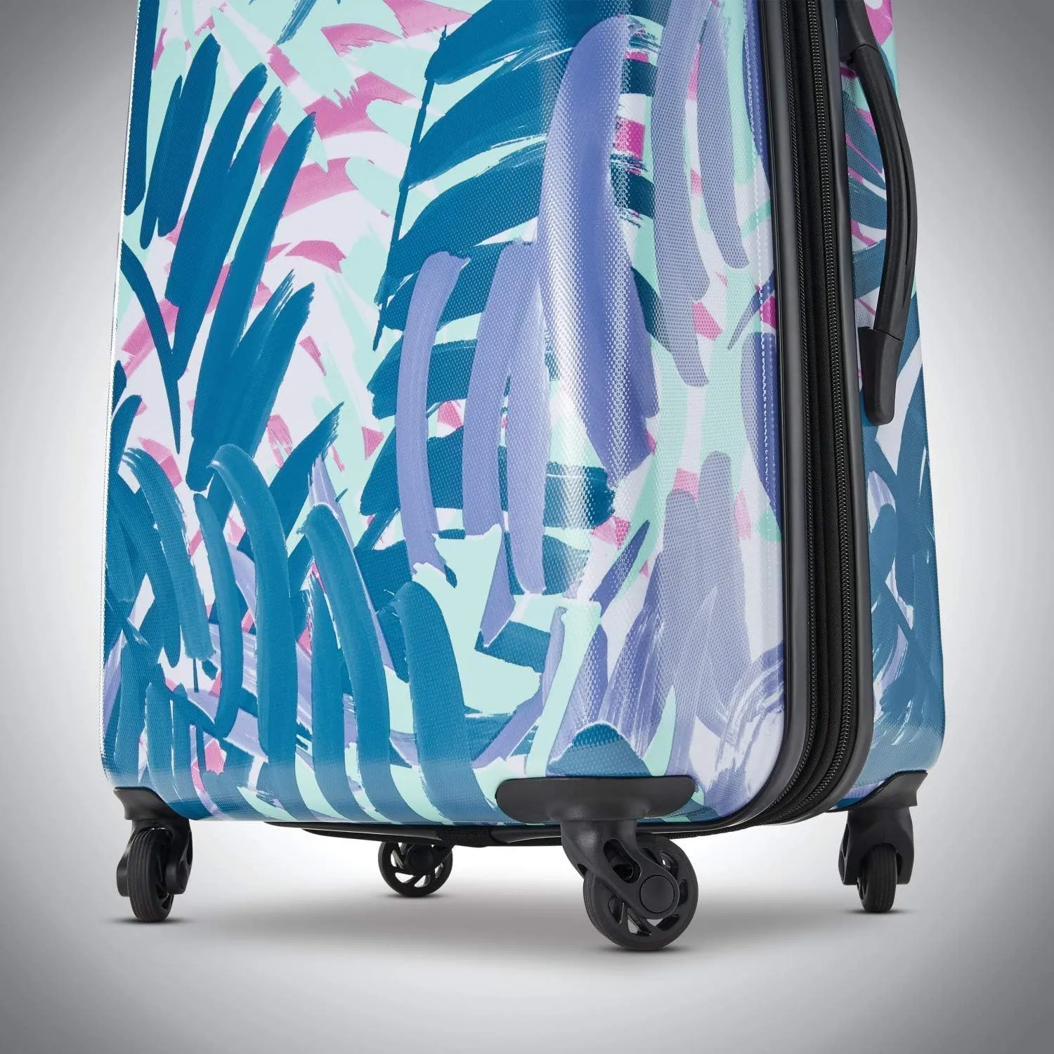 American Tourister Moonlight Hardside Expandable Luggage with Spinner Wheels, Palm Trees, Checked-Medium 24-Inch