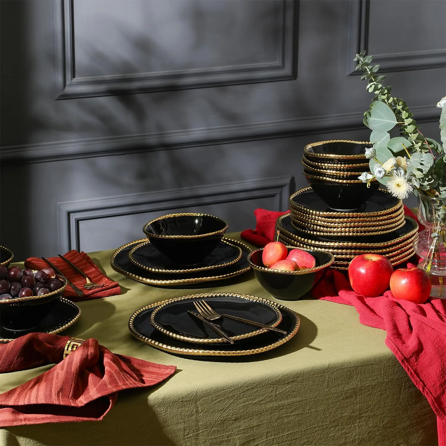 Christian Siriano Akoya Porcelain Dinnerware Set, 12-Piece - Dish Set for 4, Plates and Bowls Set, Black and Gold