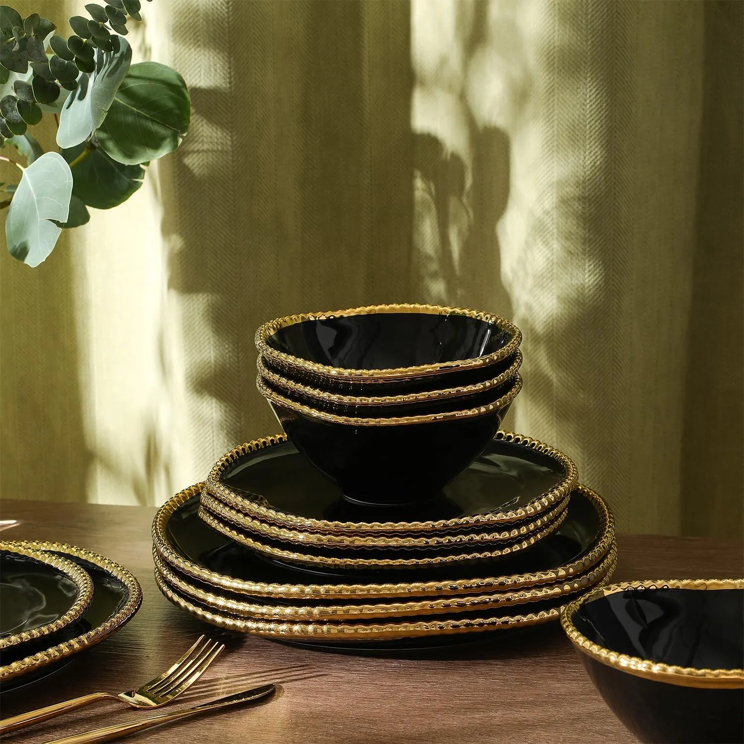 Christian Siriano Akoya Porcelain Dinnerware Set, 12-Piece - Dish Set for 4, Plates and Bowls Set, Black and Gold