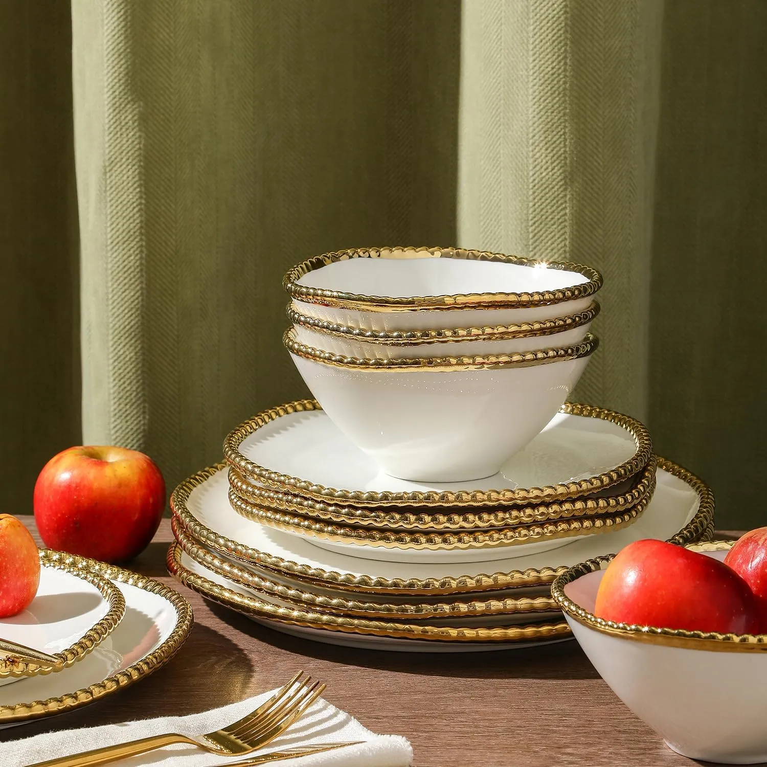 Christian Siriano Akoya Porcelain Dinnerware Set, 12-Piece - Dish Set for 4, Plates and Bowls Set, White and Gold