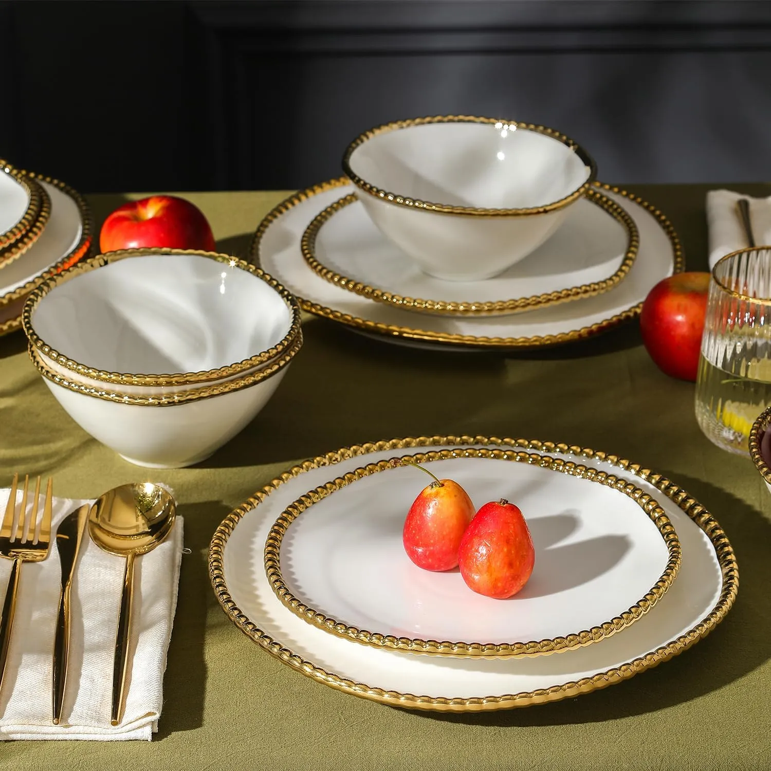 Christian Siriano Akoya Porcelain Dinnerware Set, 12-Piece - Dish Set for 4, Plates and Bowls Set, White and Gold