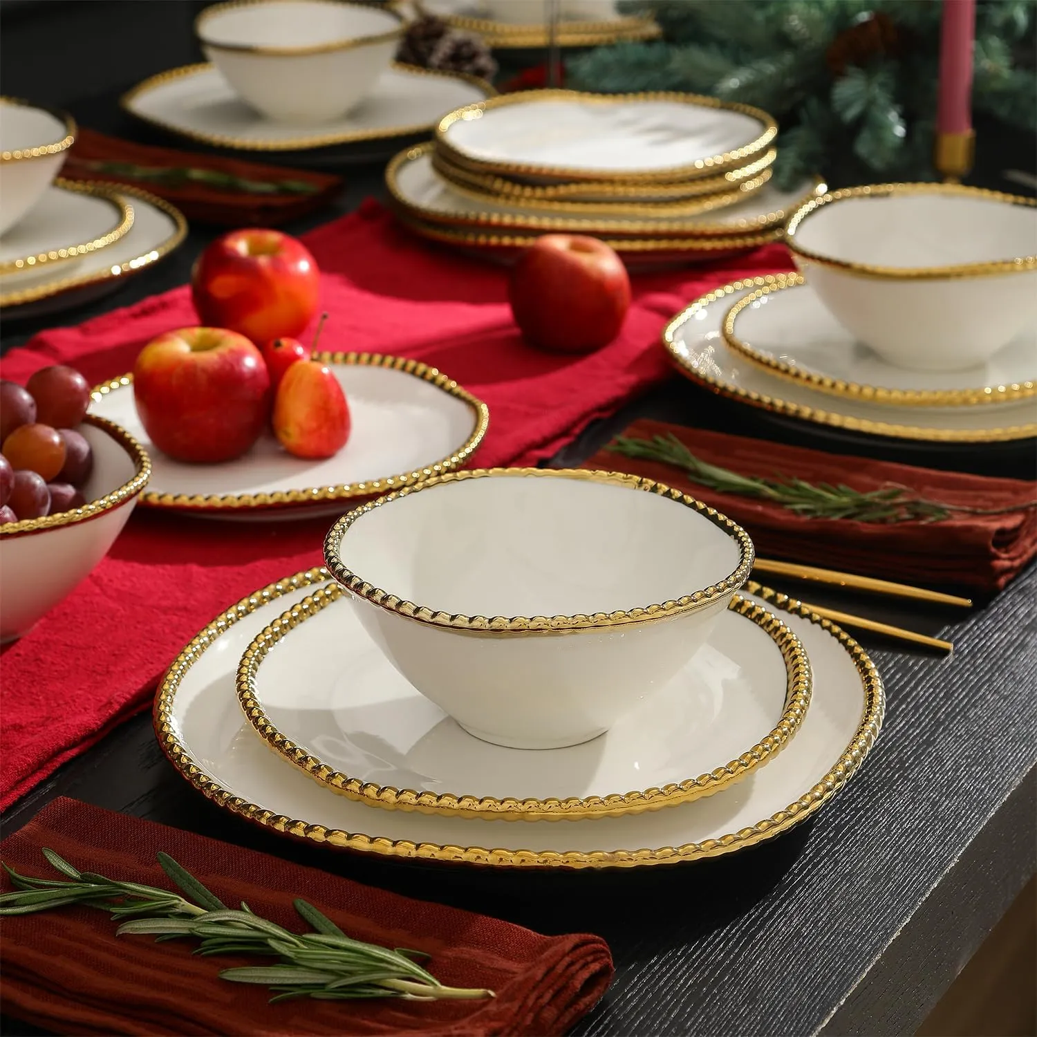 Christian Siriano Akoya Porcelain Dinnerware Set, 12-Piece - Dish Set for 4, Plates and Bowls Set, White and Gold