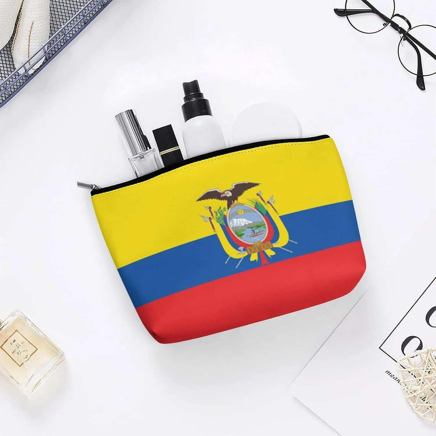 Ecuador Flag Travel Makeup Bag Lightweight Organizer Cosmetic Pouch for Women