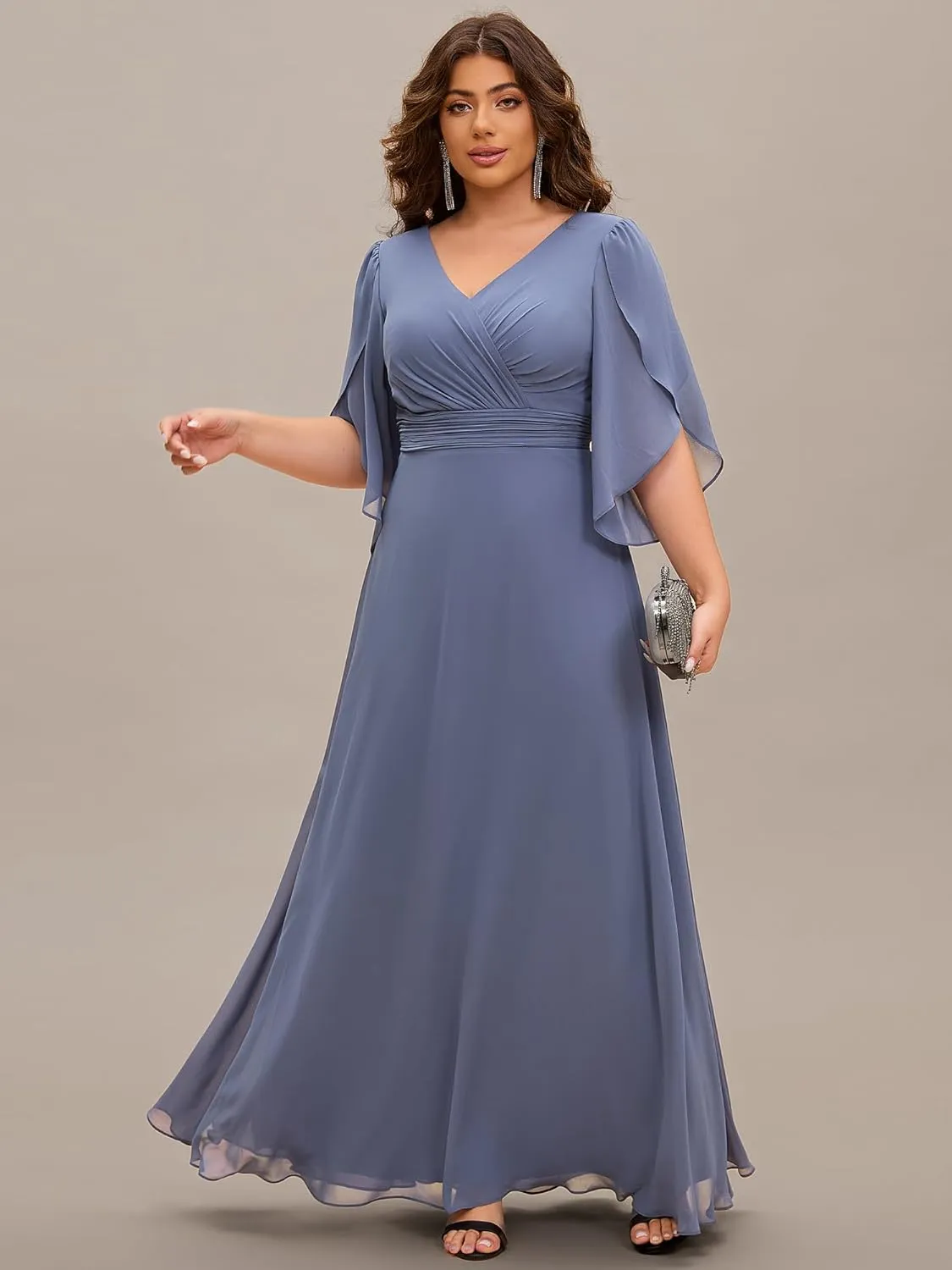 Ever-Pretty Plus Women's V Neck Chiffon Pleated A Line Maxi Plus Size Mother of The Bride Dresses with Sleeves 02270-DA