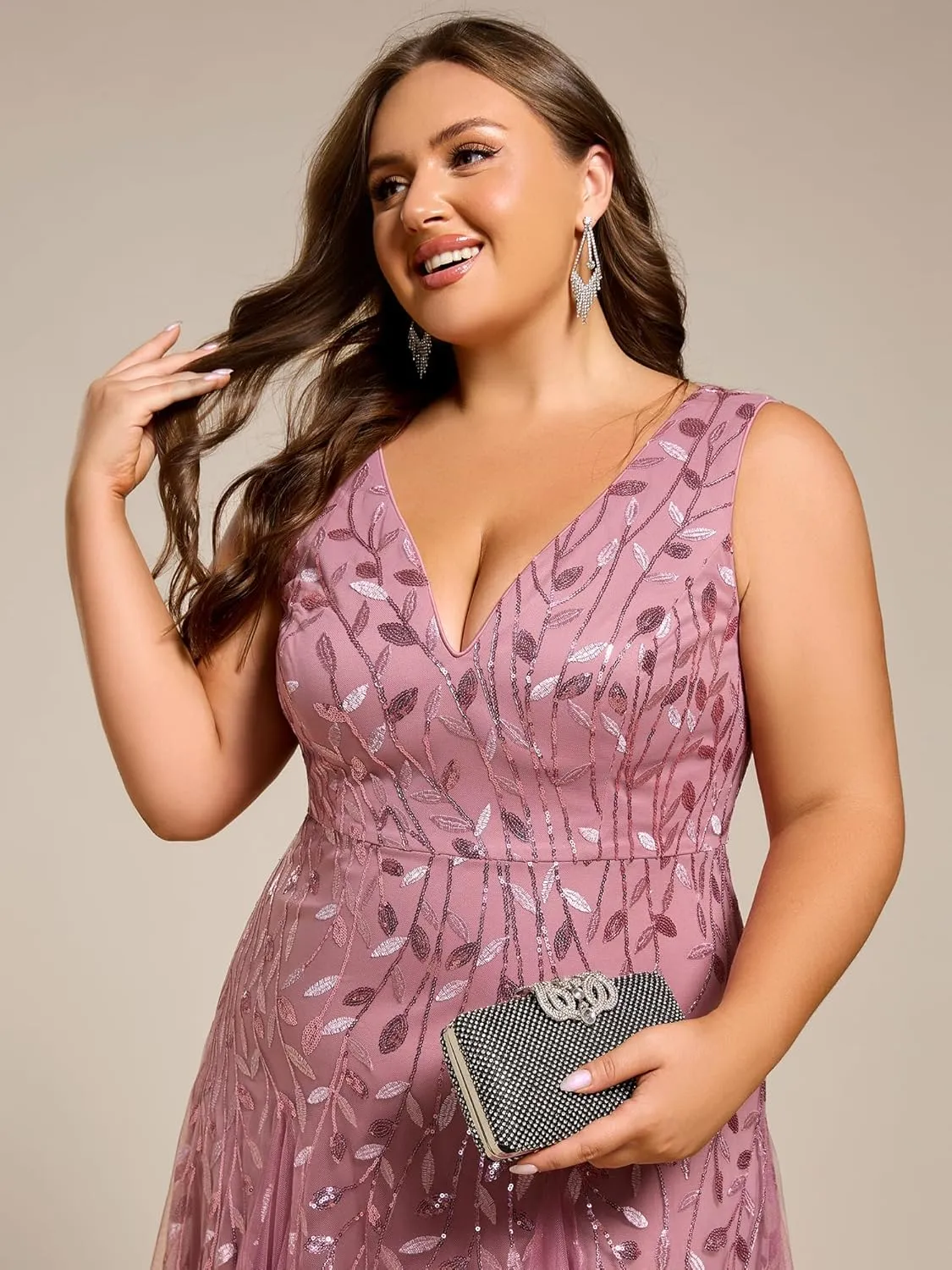 Ever-Pretty Plus Women's V Neck Sleeveless Embroidery A Line Plus Size Floor Length Evening Dresses 02130-DAPH