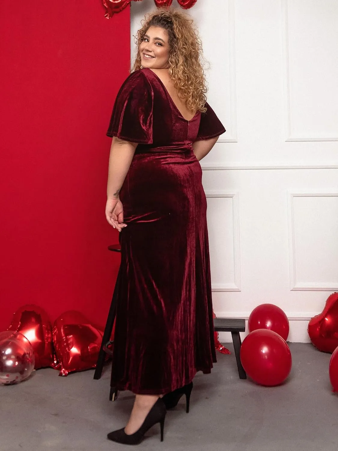 Ever-Pretty Plus Women's V Neck Velvet A Line Half Sleeves Floor Length Winter Plus Size Formal Evening Dresses 00861-DAPH