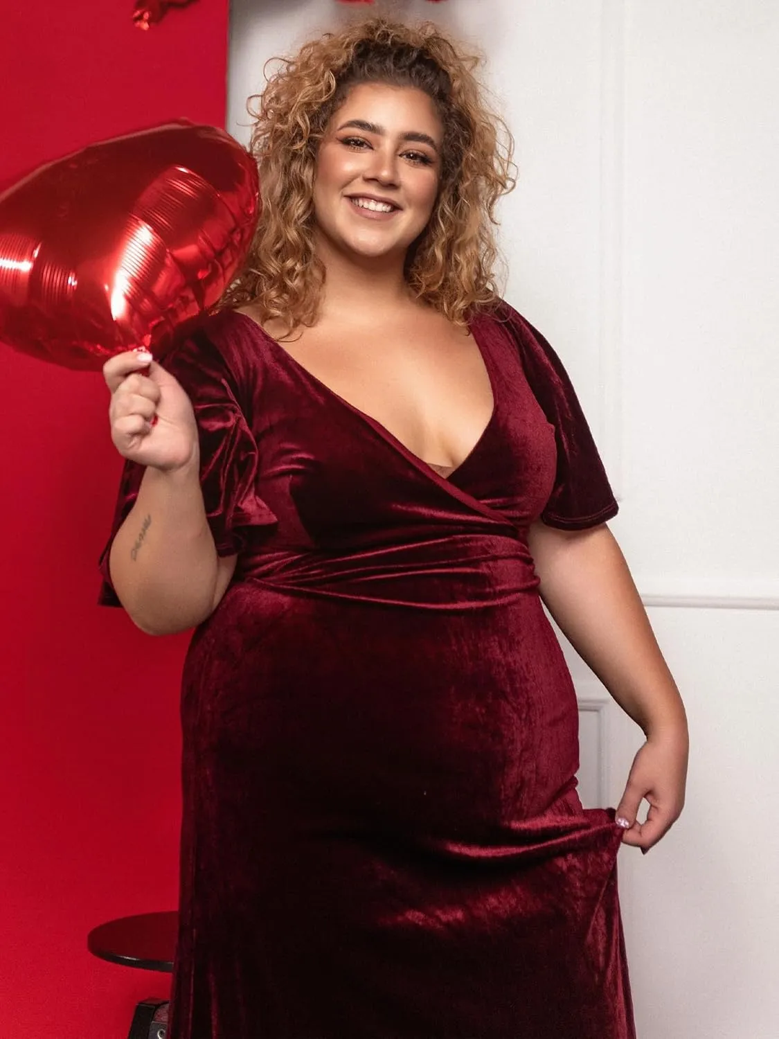 Ever-Pretty Plus Women's V Neck Velvet A Line Half Sleeves Floor Length Winter Plus Size Formal Evening Dresses 00861-DAPH