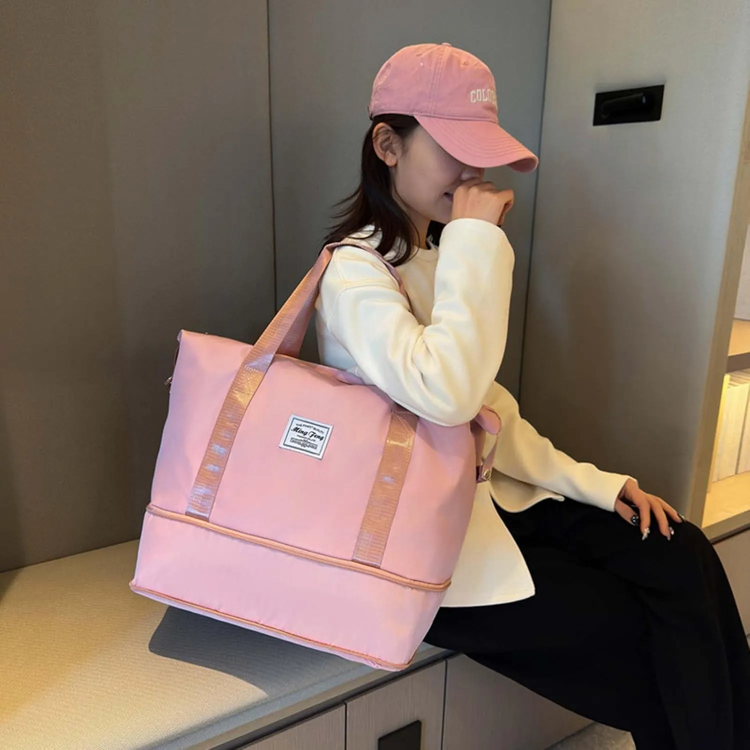 Expandable Travel Duffel Bag Collapsible Waterproof Large Capacity Travel Handbag Sports Gym Bag