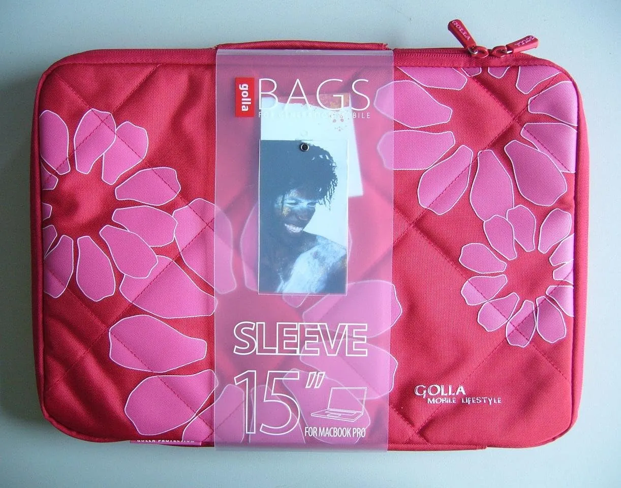 G596 GRAPE 15-Inch MAC Laptop Sleeve - Red