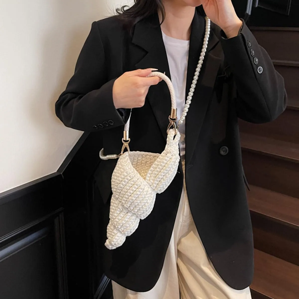Handwoven Fashion Conch Bag for Women, Travel Necessary Shoulder Hand Bag, Lightweight Portable Crossbody Bag with Strap