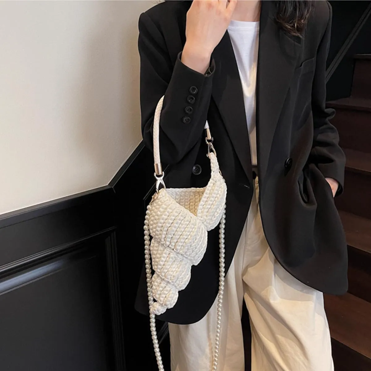 Handwoven Fashion Conch Bag for Women, Travel Necessary Shoulder Hand Bag, Lightweight Portable Crossbody Bag with Strap