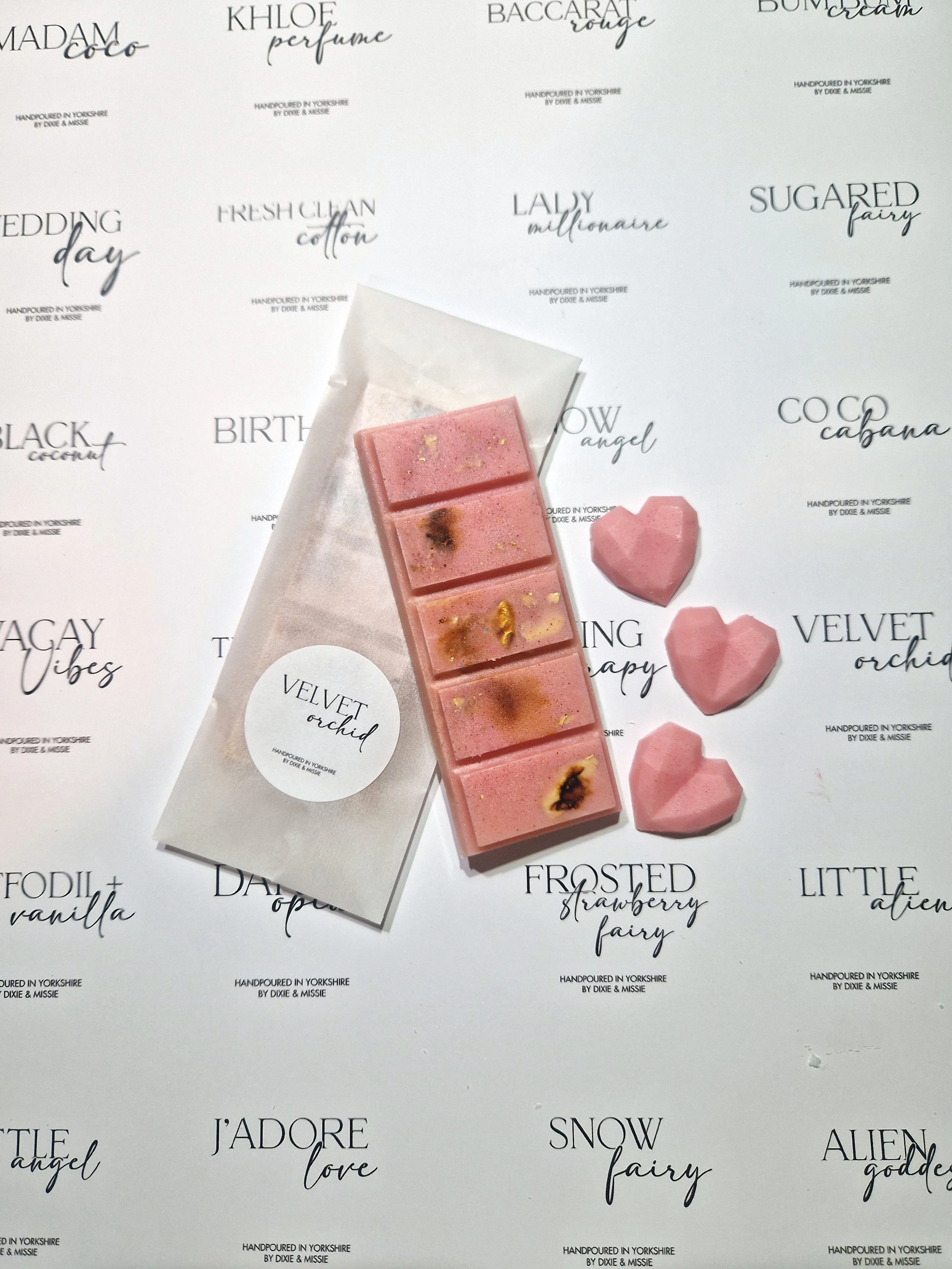 La Vie Est Belle Wax Melt Snap Bar, Luxury Perfume Simmering Granules and Carpet Freshener, Strong Scented Home Wax