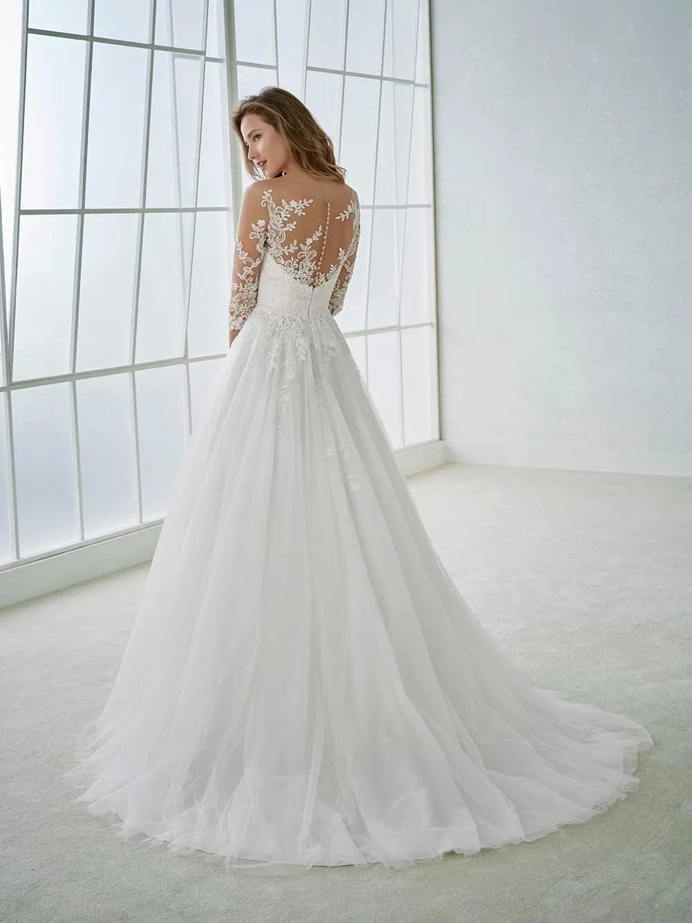 Mermaid Long Sleeve Wedding Dresses for Bride Lace Applique V-Neck Boho Bridal Dress with Train