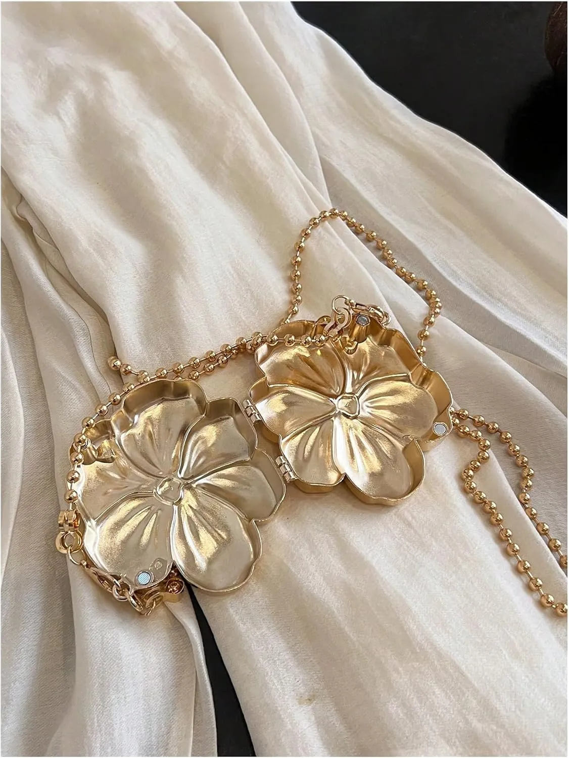 Milumia Women's Metallic Flower Shaped Mini Purse Crossbody Evening Handbags