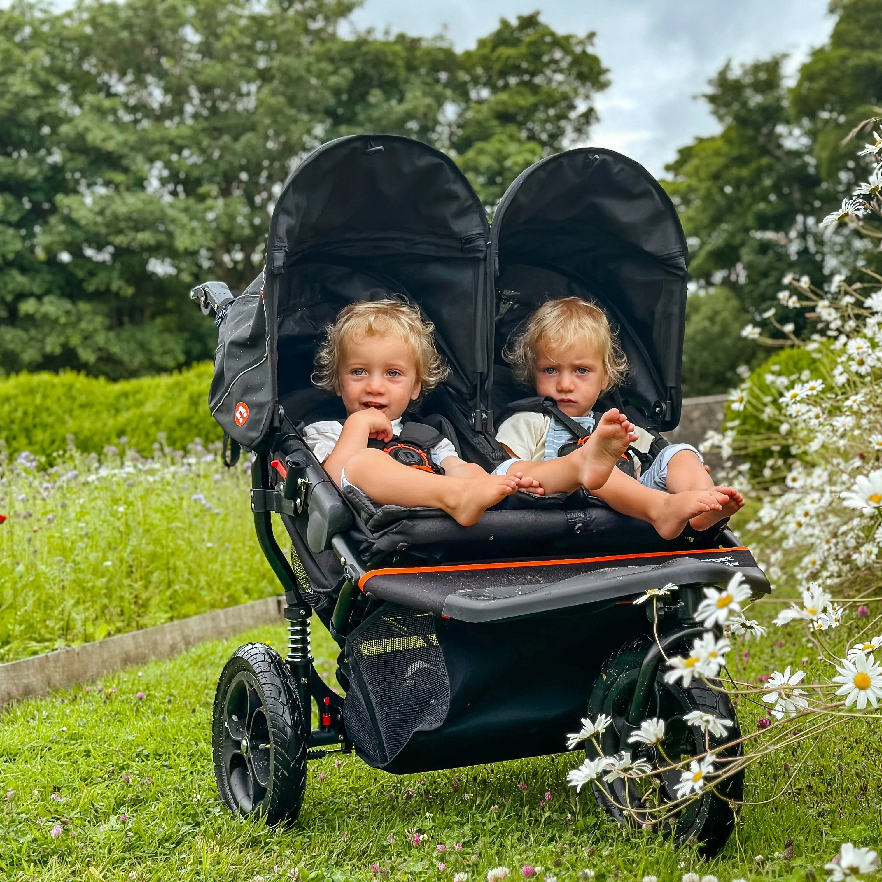 Out n About Nipper V5 Double Pushchair - Summit Black