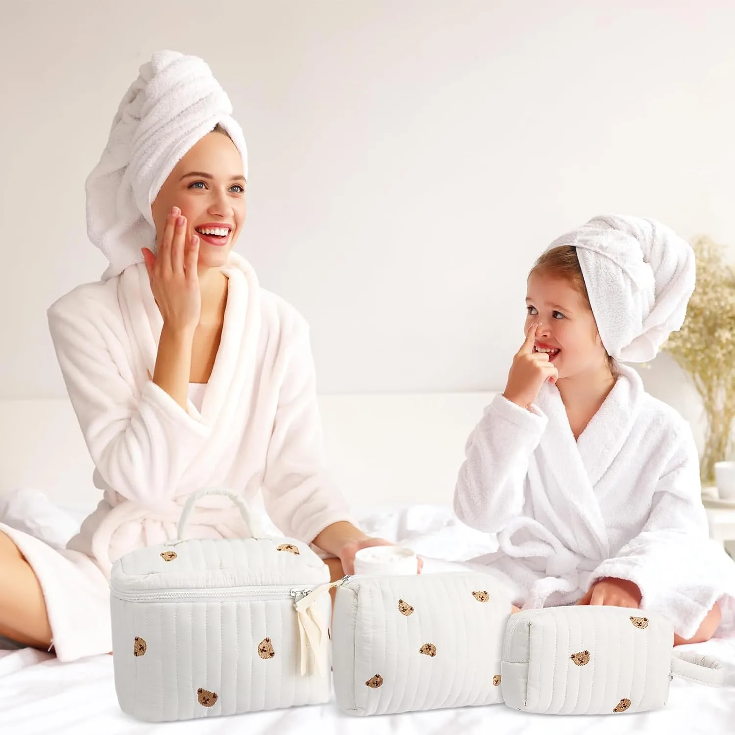 Paterr 3 Pieces Cotton Quilted Makeup Bag Set Coquette Cosmetic Bag Aesthetic Travel Toiletry pouch Cute Pouch Kawaii Aesthetic for Women(White,Little Bear)