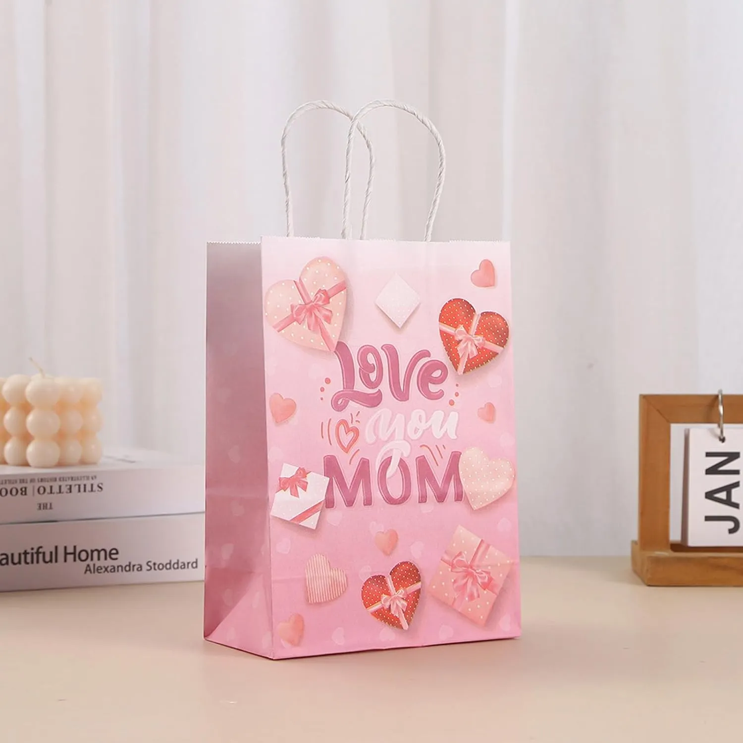 piqiya 24pcs Mother's Day Gift Bags,Kraft Paper Gift Bags with Floral Heart Design,Mother's Day Party Bags,8.2x5.9x3.1 Inches