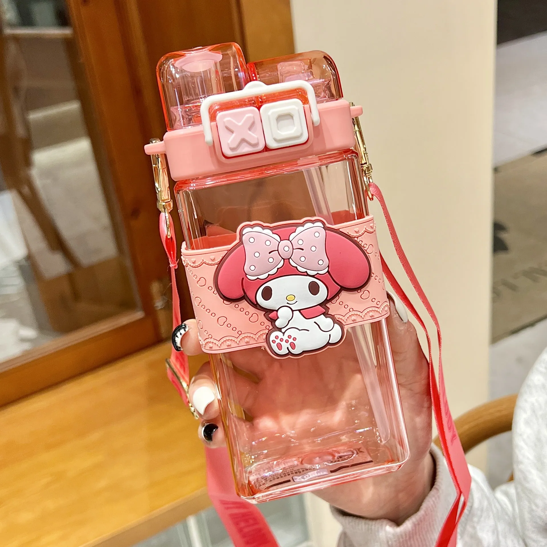 Premium Sanrio Cartoon Water Bottle – 520ML Double Drink Cup – Large Capacity Plastic Bottle for Students – Featuring Melody, Kuromi, Cinnamoroll & Onpompurin Characters – Cute and Functional Drinkware