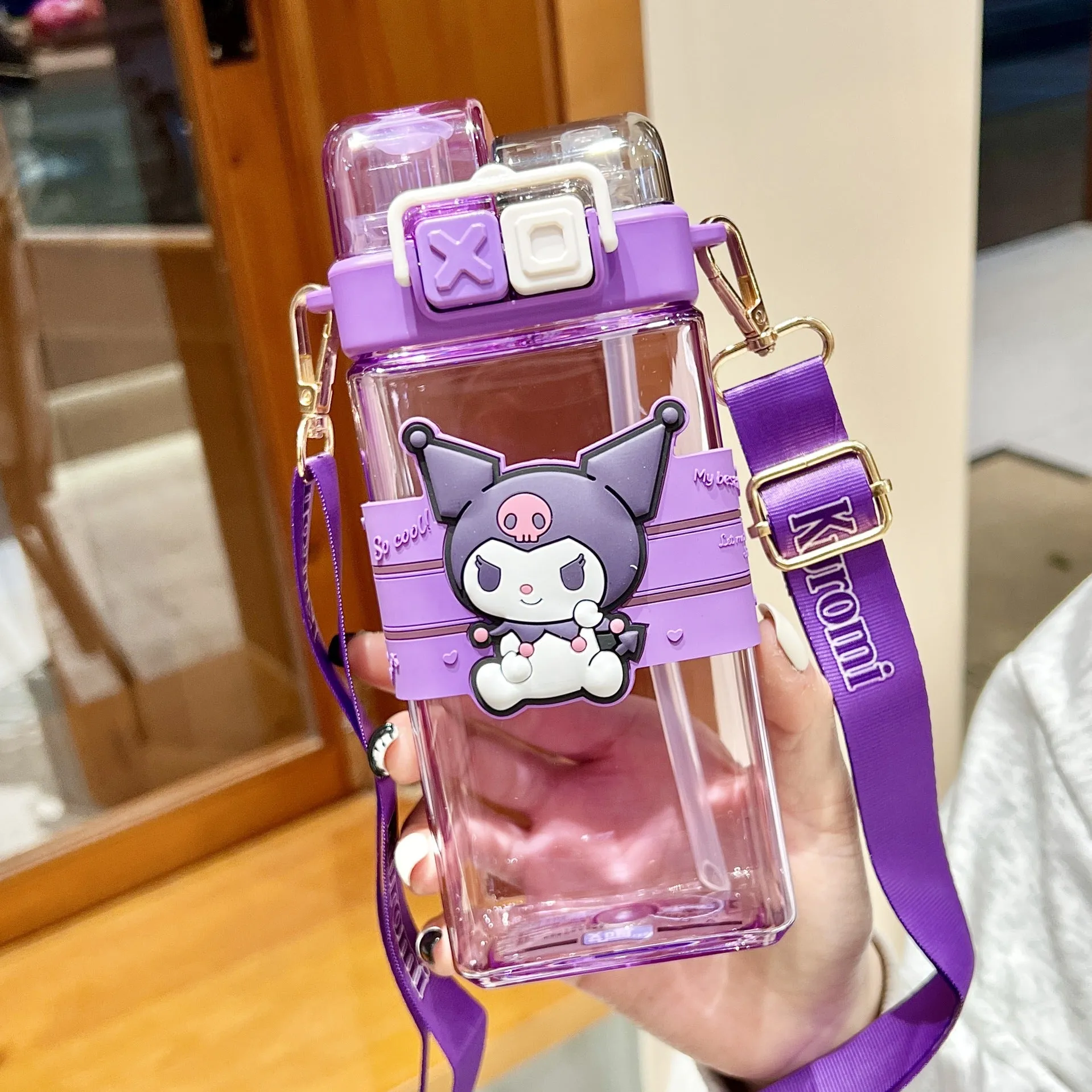 Premium Sanrio Cartoon Water Bottle – 520ML Double Drink Cup – Large Capacity Plastic Bottle for Students – Featuring Melody, Kuromi, Cinnamoroll & Onpompurin Characters – Cute and Functional Drinkware