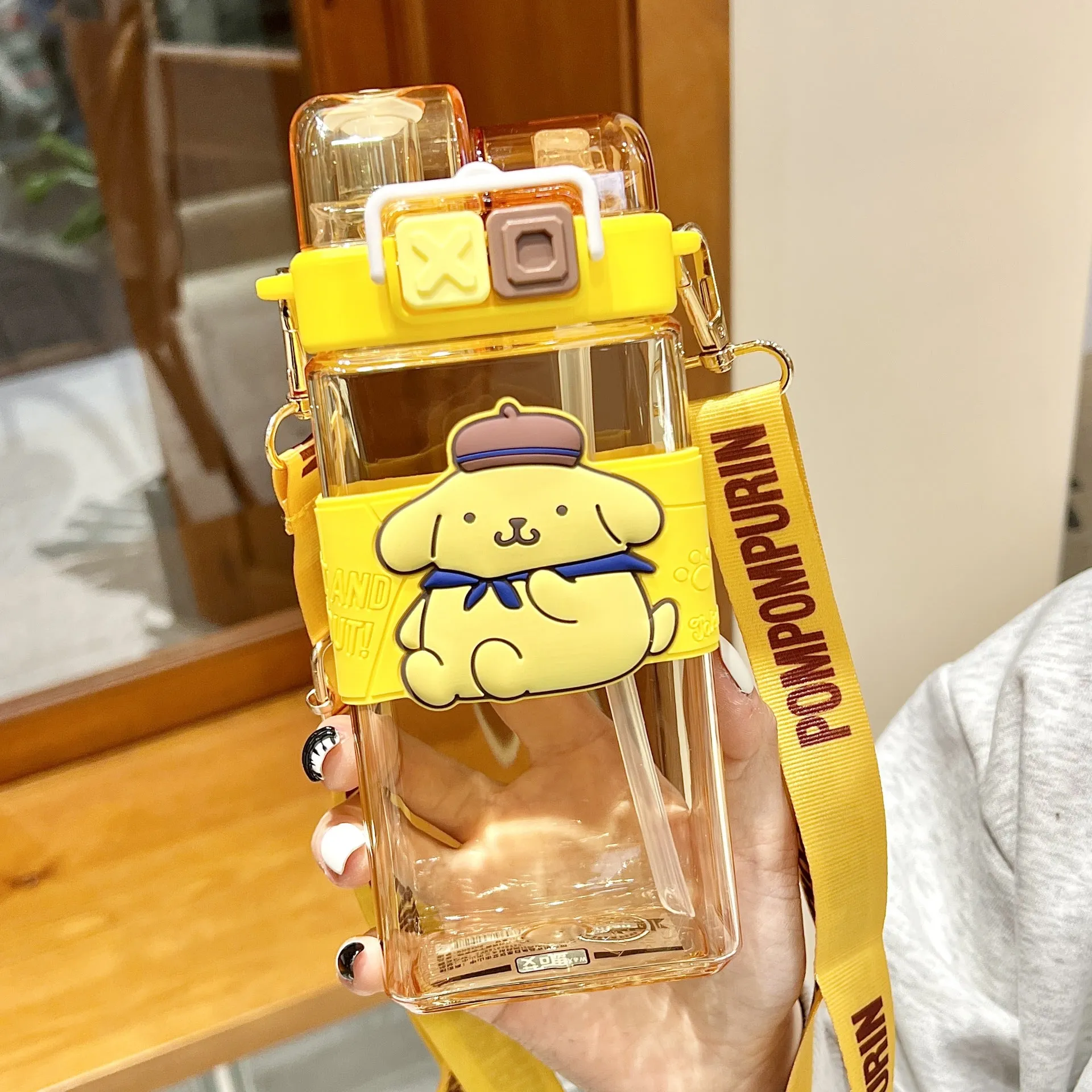 Premium Sanrio Cartoon Water Bottle – 520ML Double Drink Cup – Large Capacity Plastic Bottle for Students – Featuring Melody, Kuromi, Cinnamoroll & Onpompurin Characters – Cute and Functional Drinkware