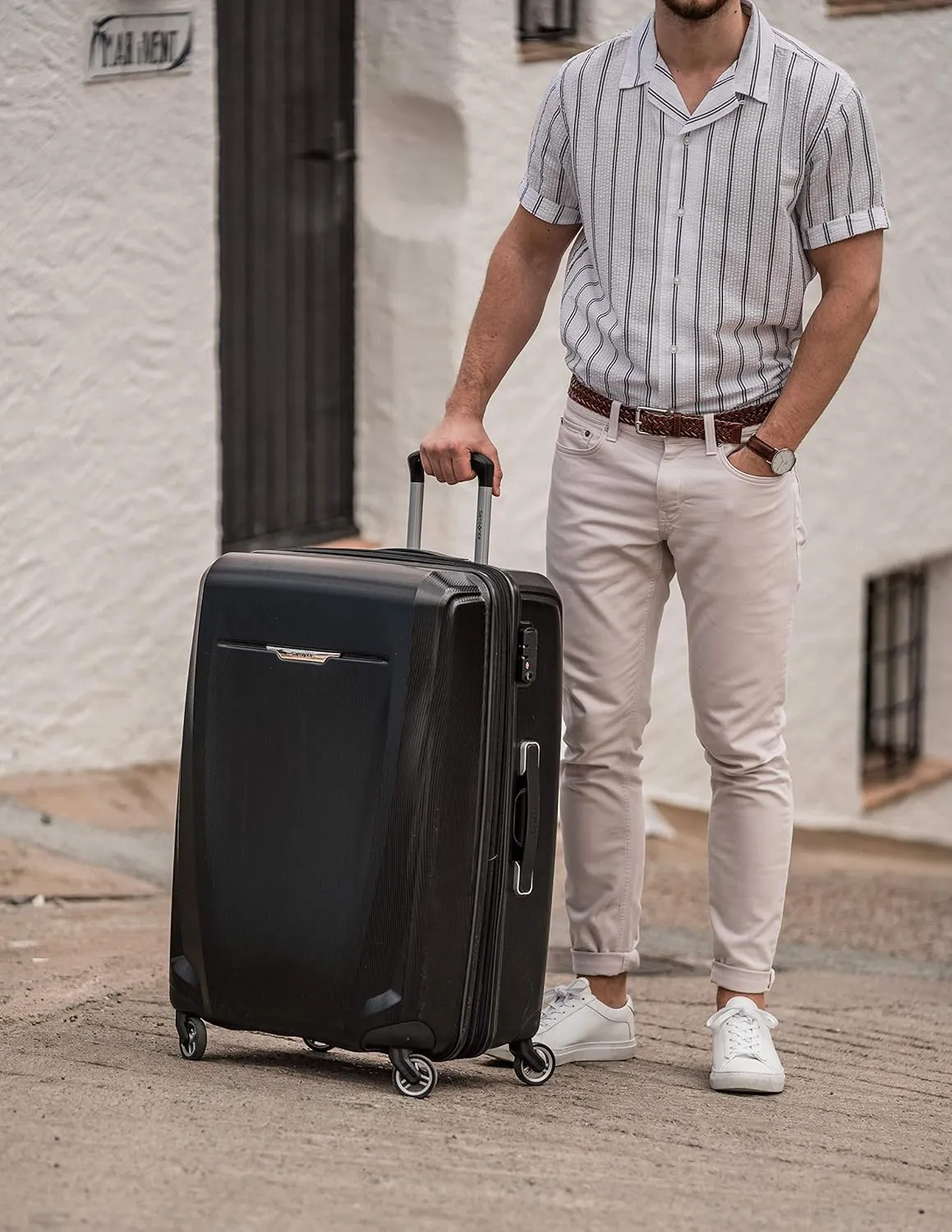 Samsonite Winfield 3 DLX Hardside Expandable Luggage with Spinners, Black, 3-Piece Set (20/25/28)