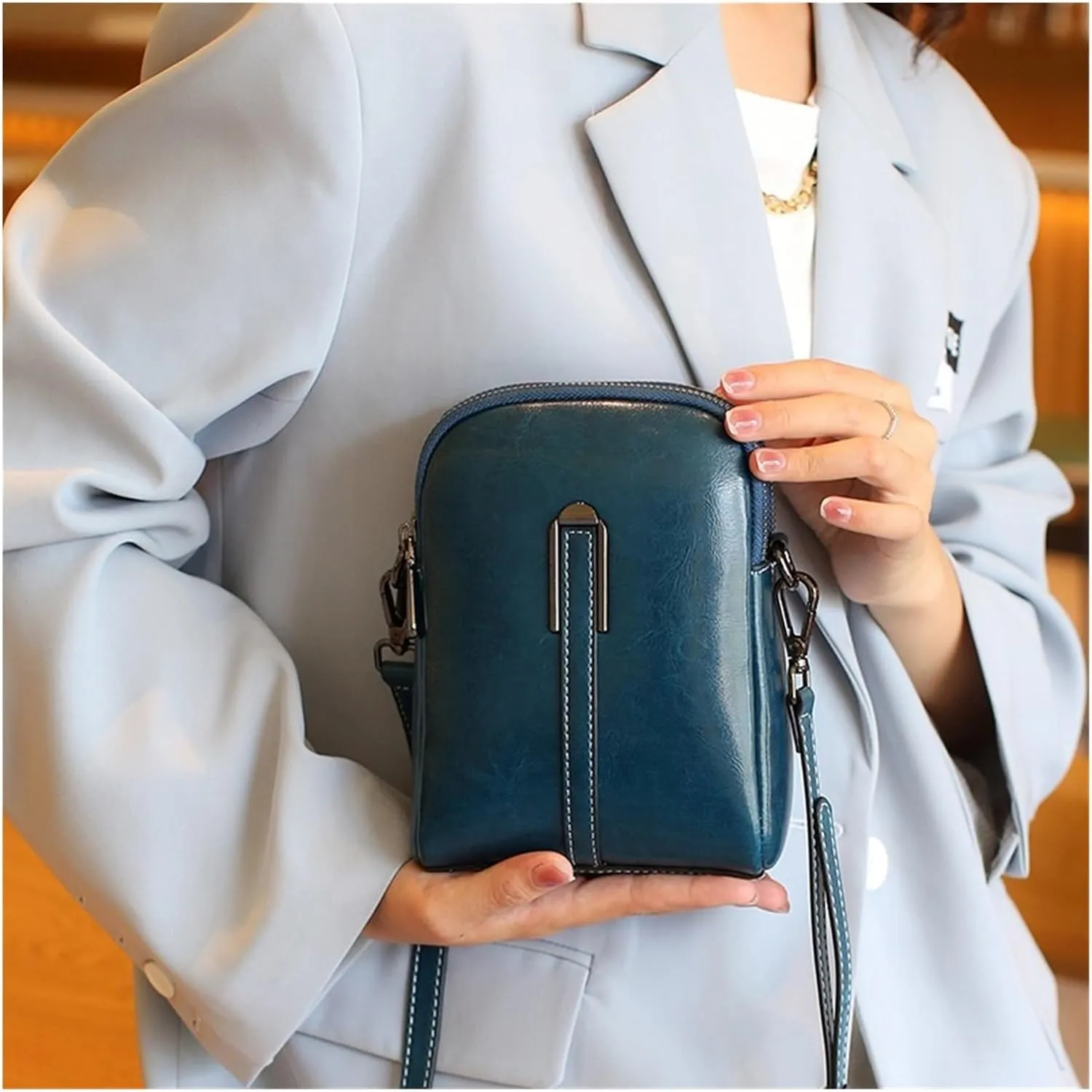 Summer Phone Bag Women's Oil Wax Cowhide Leather Crossbody Bag Fashionable and Casual Shoulder Bagladies' Small