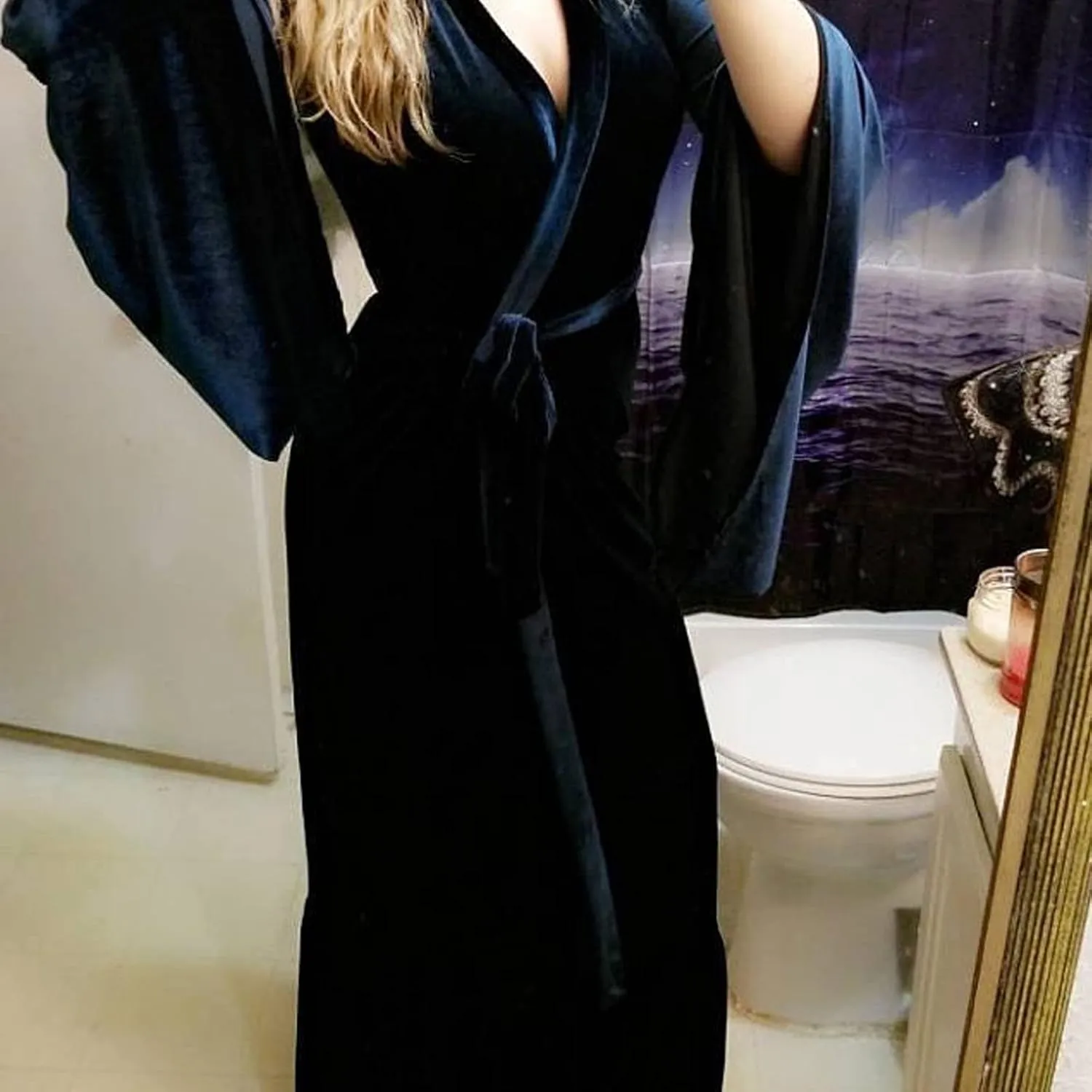 Tianzhihe Velvet Bridal Robe Long Flare Sleeves Nightgown Sleepwear Loose Warm Bathgown