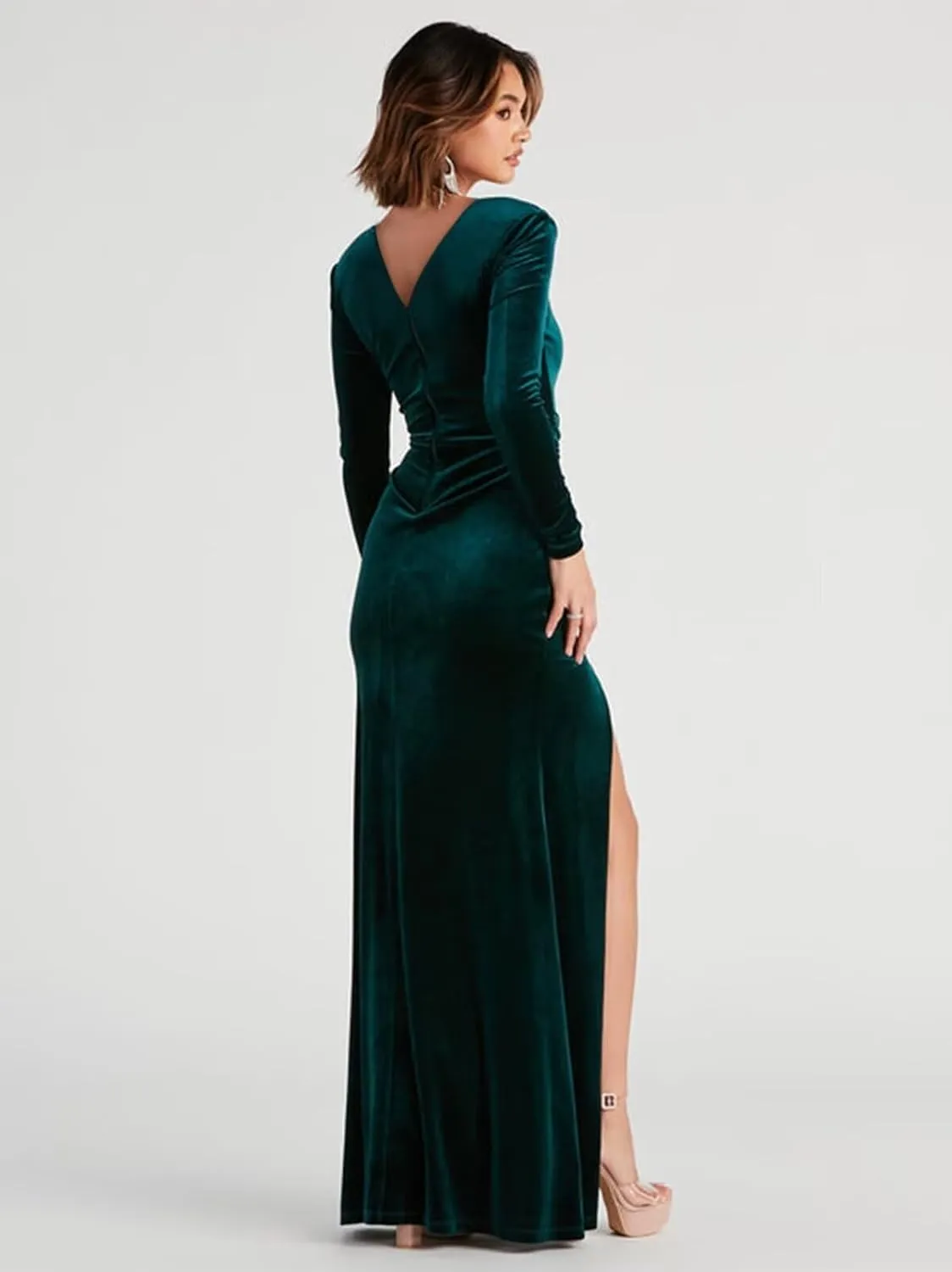 Velvet Long Sleeve Bridesmaid Dresses for Women 2024 Ruched Long Formal Evening Cocktail Gown with Slit