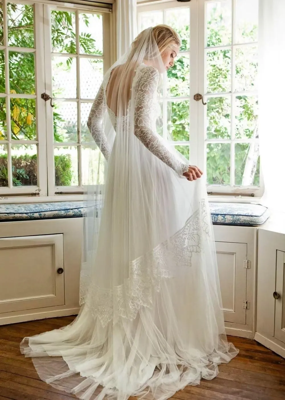 Wedding Dress for Bride 2025 Boho Beach Spaghetti Straps A Line V Neck Satin Bidal Gowns with Train