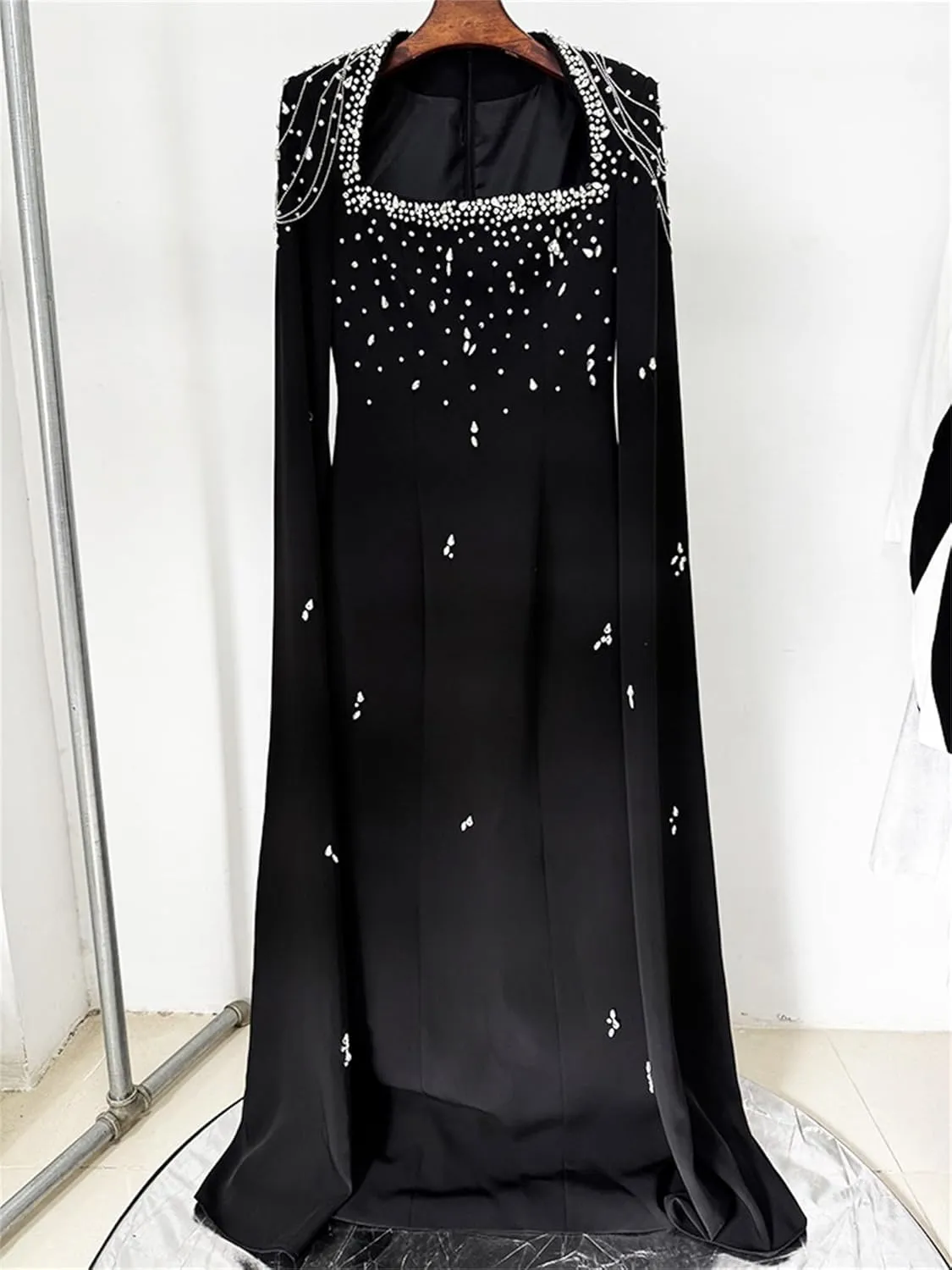 Women's Maxi Long Formal Prom Dress Diamonds Beaded Chains Cape Sleeve Luxury Evening Party Dresses
